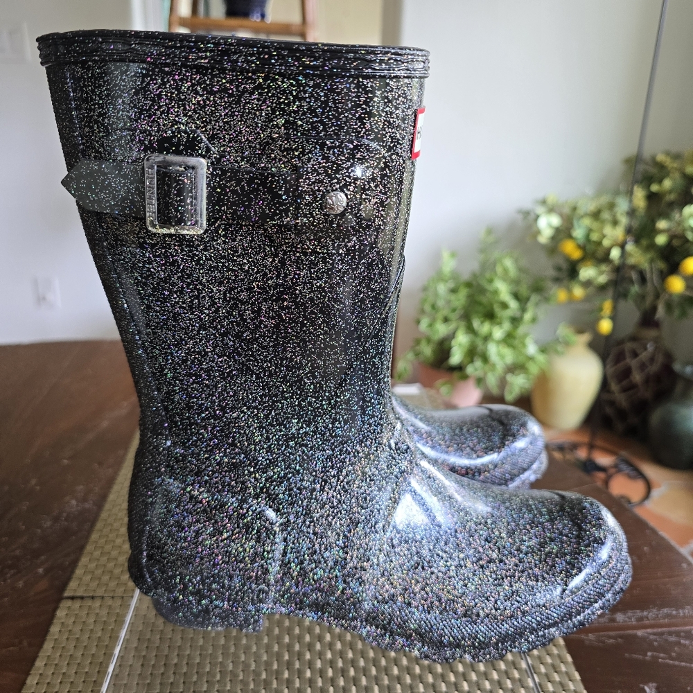 EUC Hunter Black Glitter Rain Boots 7 - Picture 9 of 14